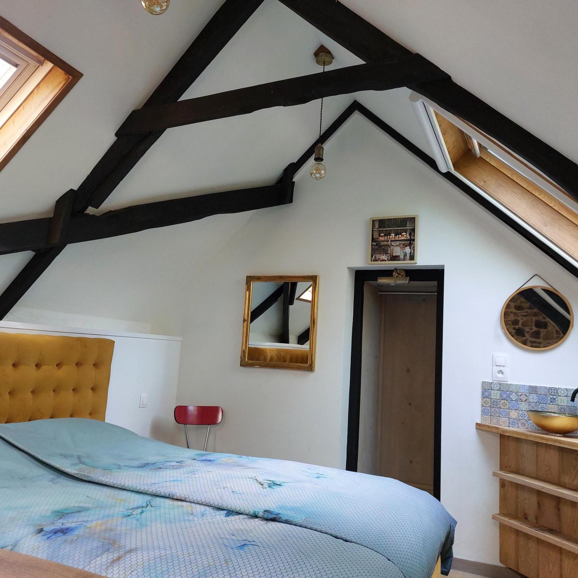 Bed and Breakfast Le Vieux Moulin Goudelin Pokój zdjęcie